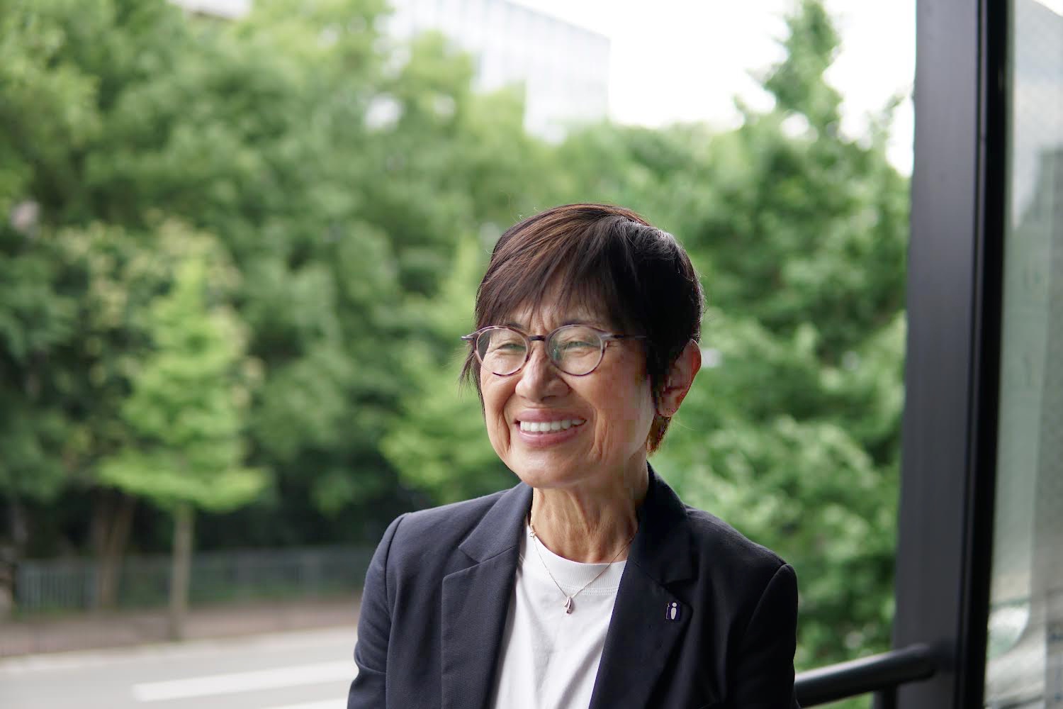 インタビューに答える「認知症の人と家族の会」代表 鎌田松代さん