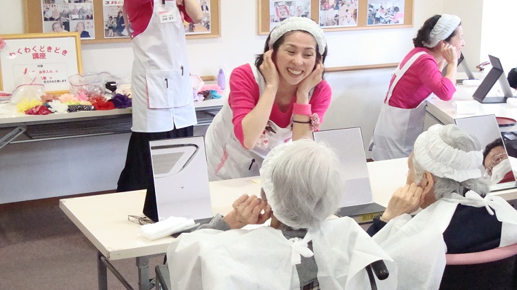資生堂が行っている美容教室の様子